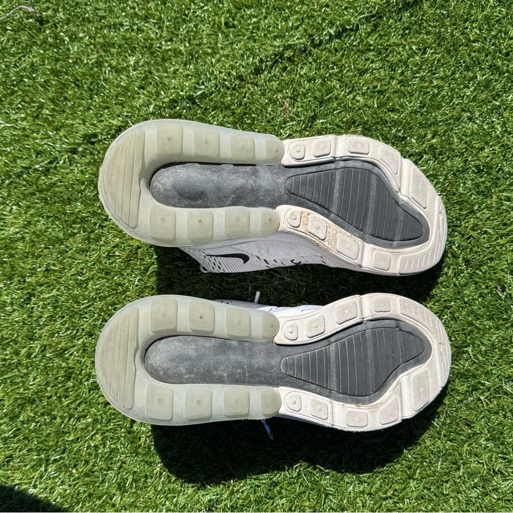 Nike White and Black Sneakers - Picture 4 of 4